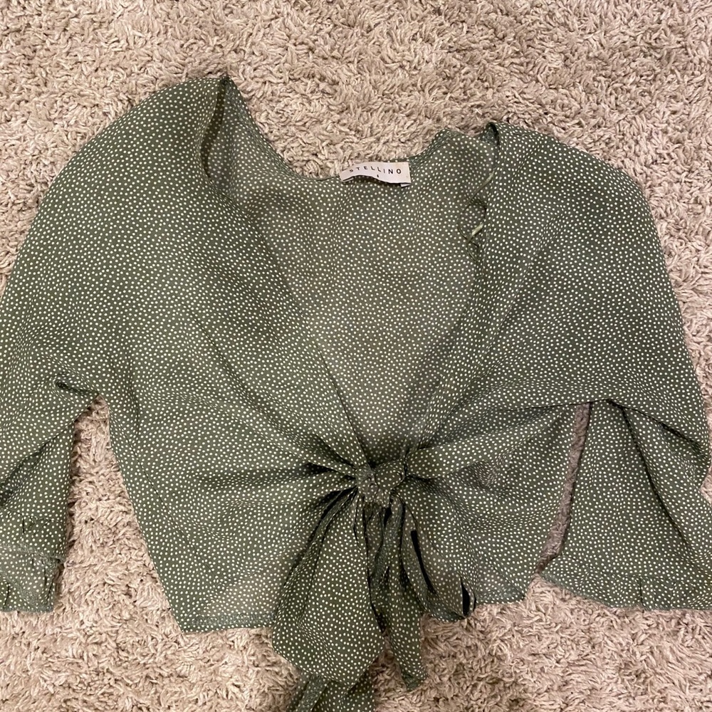 Tie front green speckled top